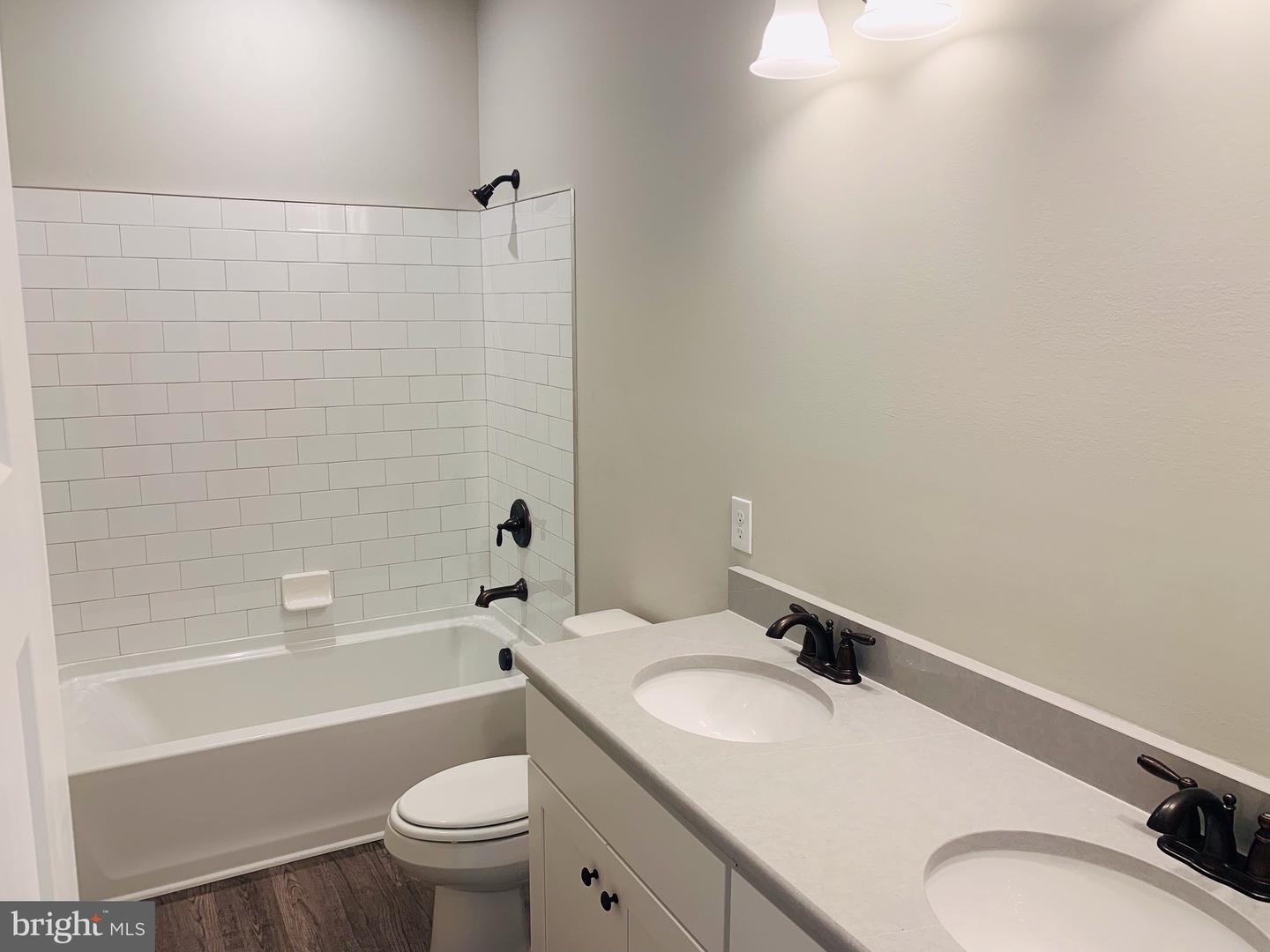 34080 Henry's Way S Property Photo 18