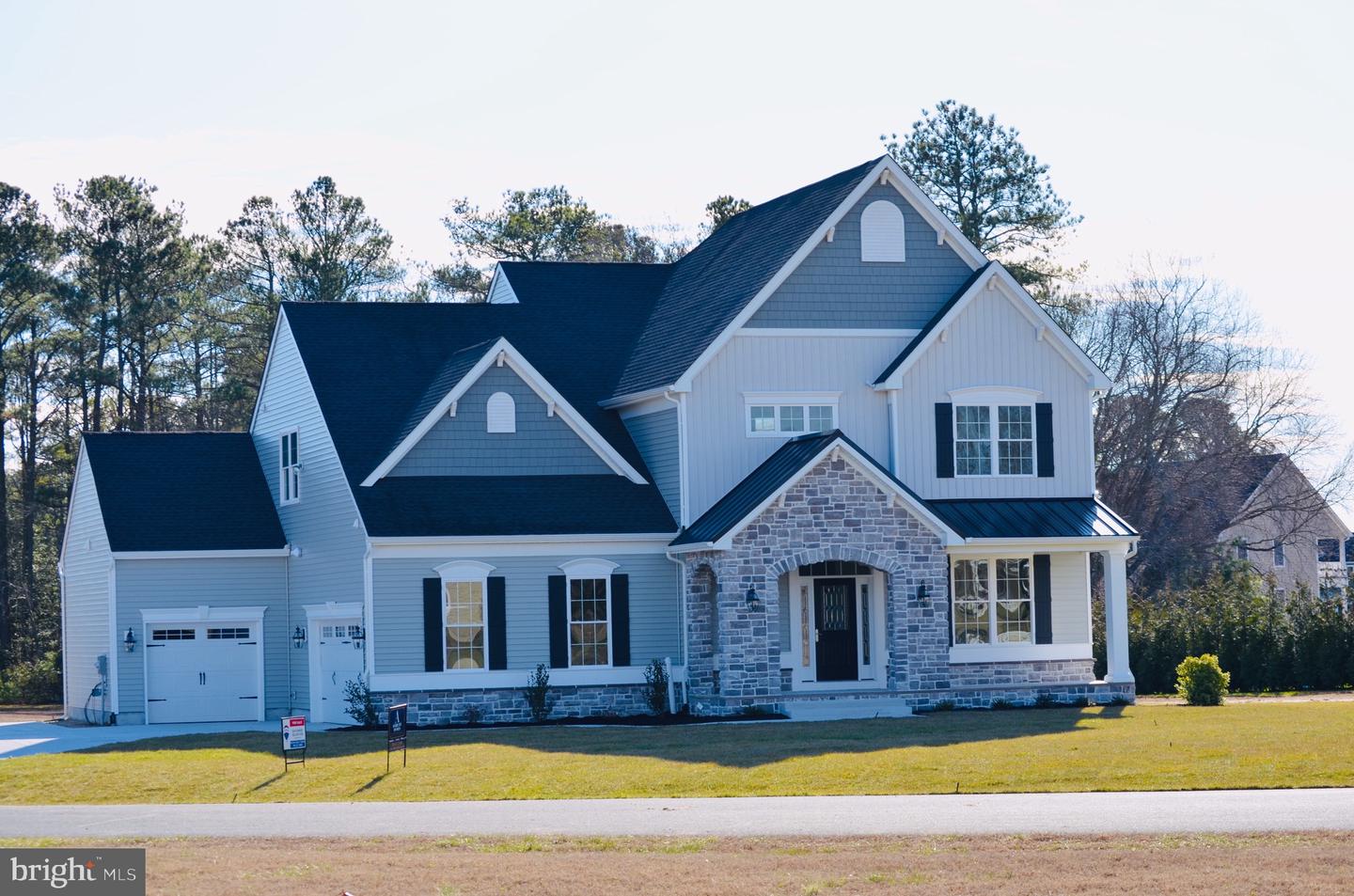 34030 Henry's Way S Property Photo 6