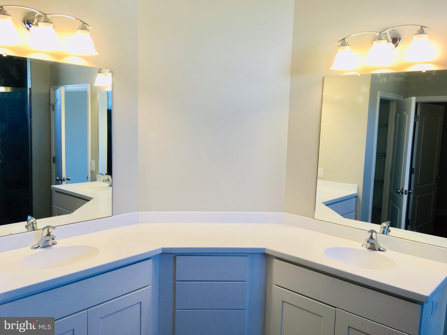 34030 Henry's Way S Property Photo 54