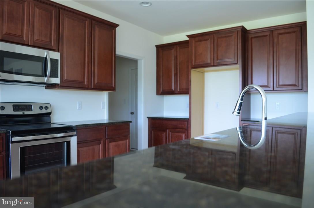 31 Henry's Way S Property Photo 22