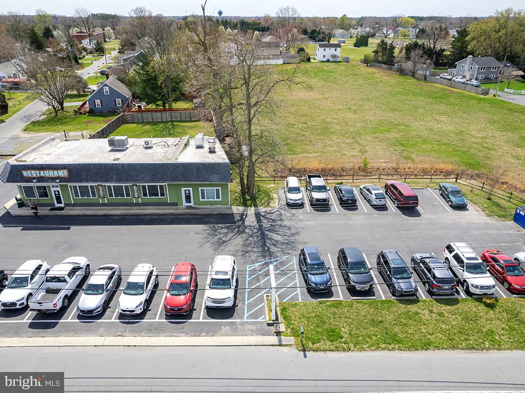 211 Broadkill Rd Property Photo 2