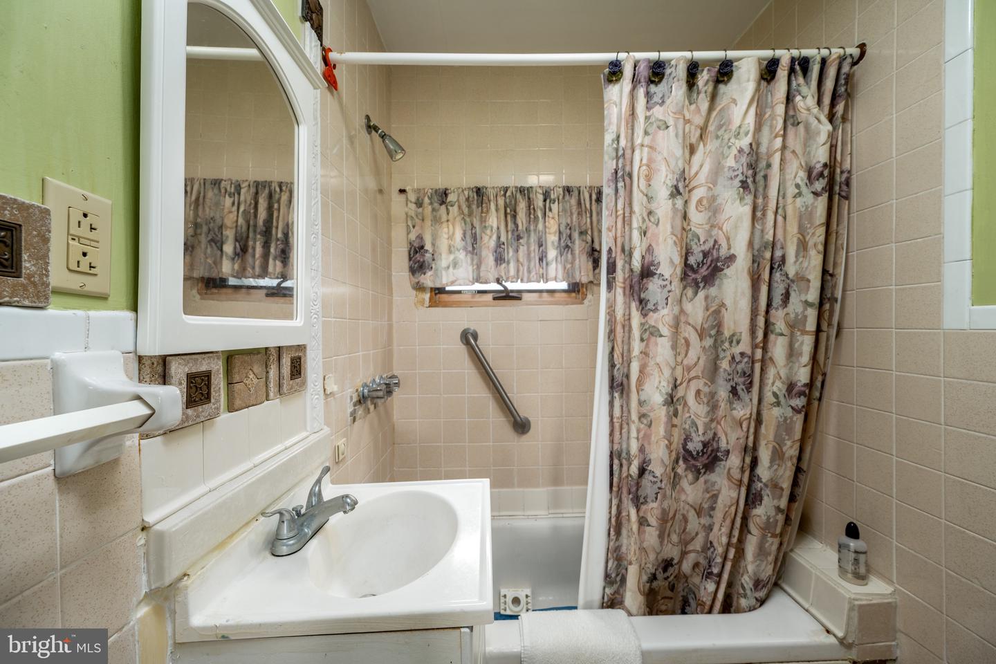 581 Bay Avenue Property Photo 16
