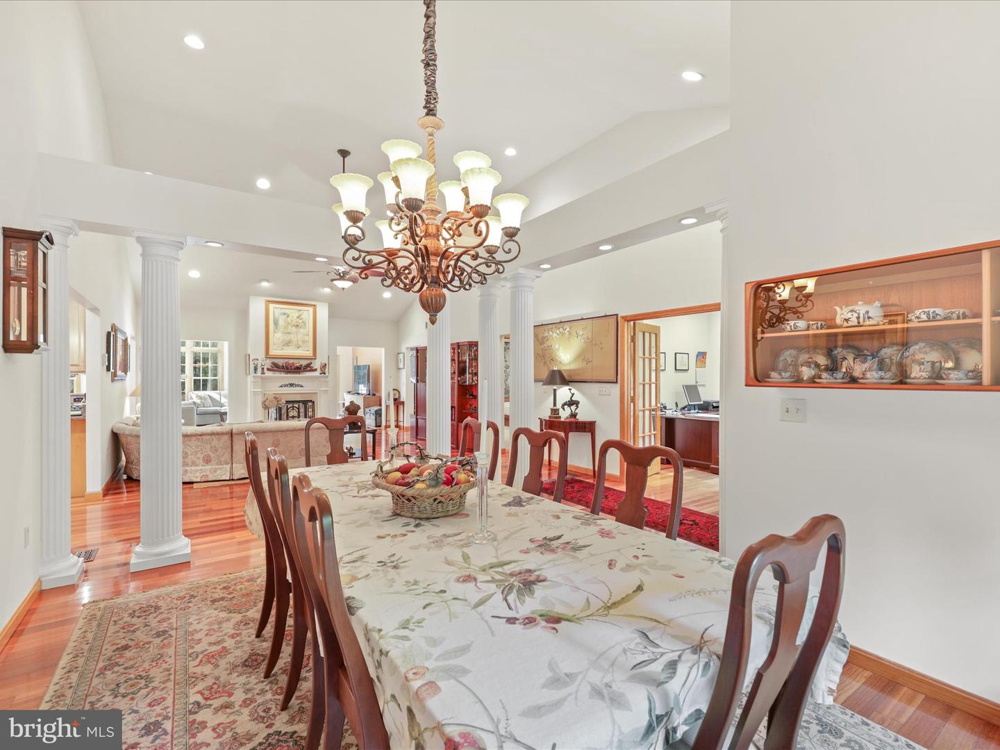 30509 Hollymount Rd Property Photo 14