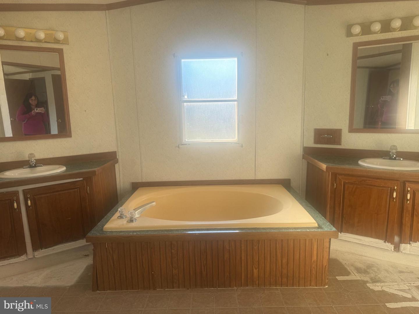 19194 E Meadowview Dr Property Photo 6