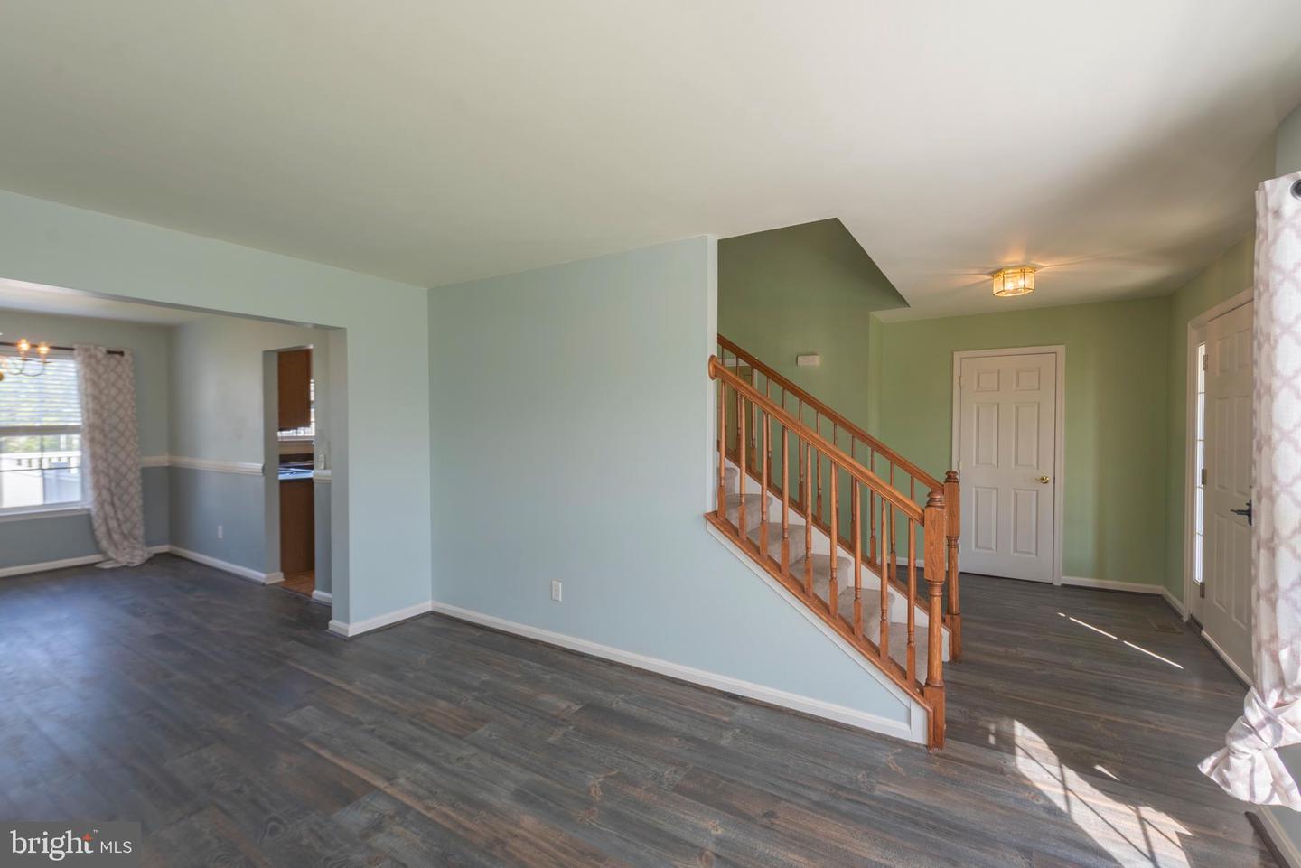 22967 Surry Ln Property Photo 12