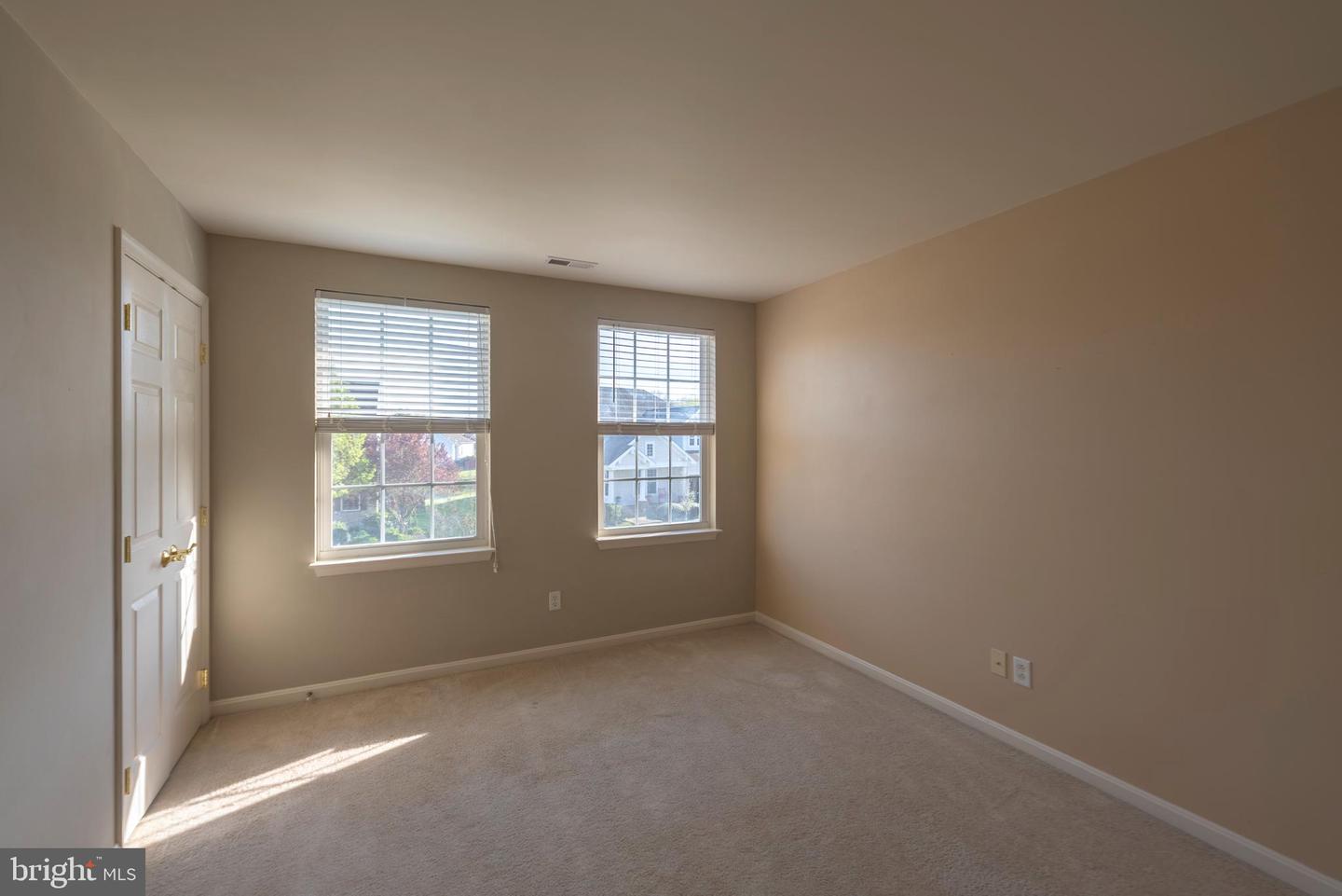 22967 Surry Ln Property Photo 26