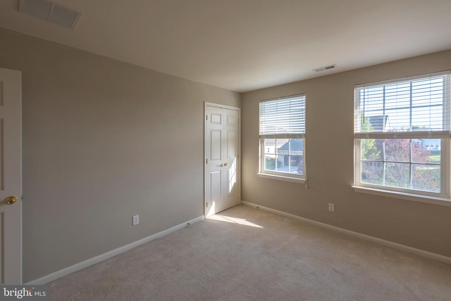 22967 Surry Ln Property Photo 31