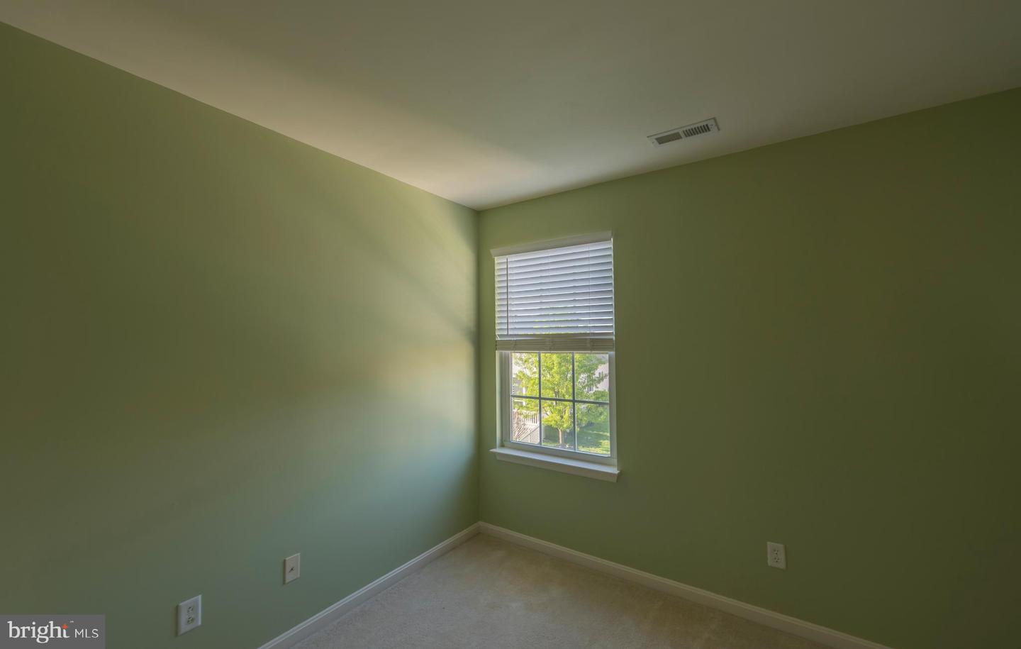 22967 Surry Ln Property Photo 33