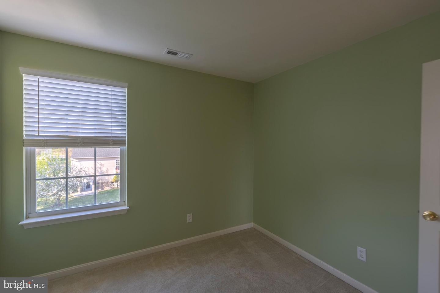 22967 Surry Ln Property Photo 34