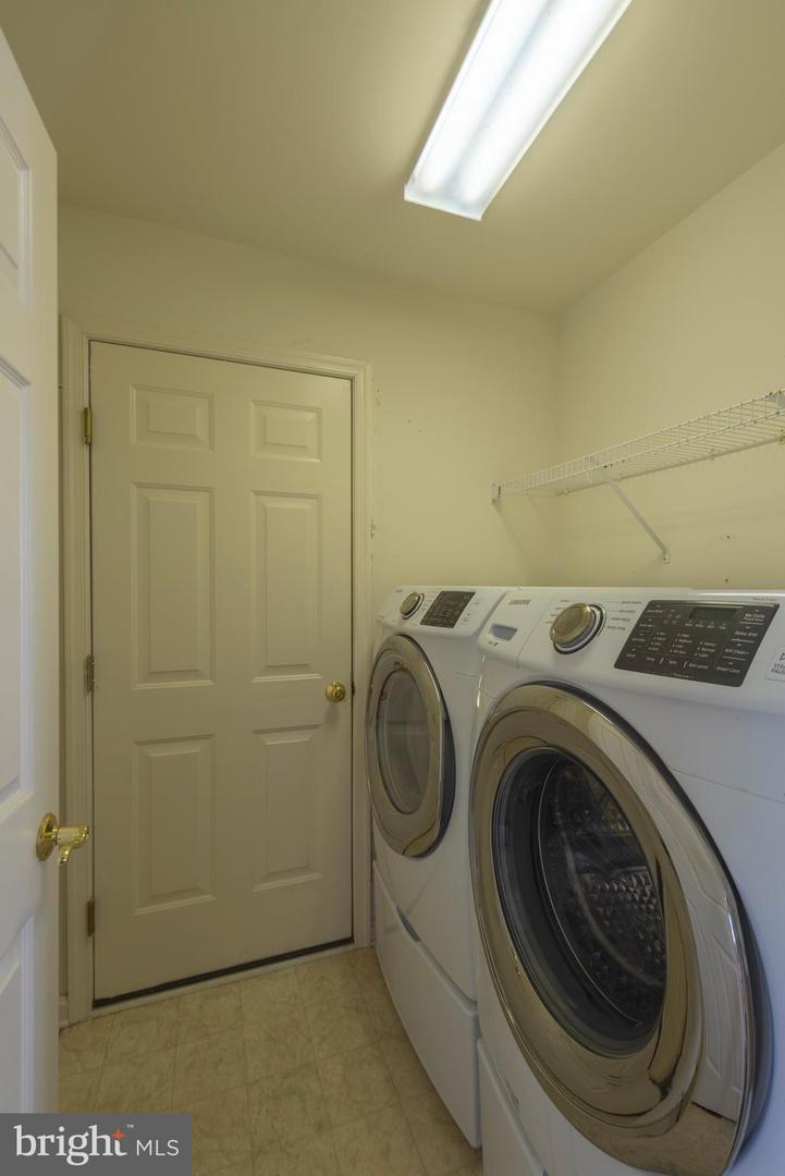 22967 Surry Ln Property Photo 36