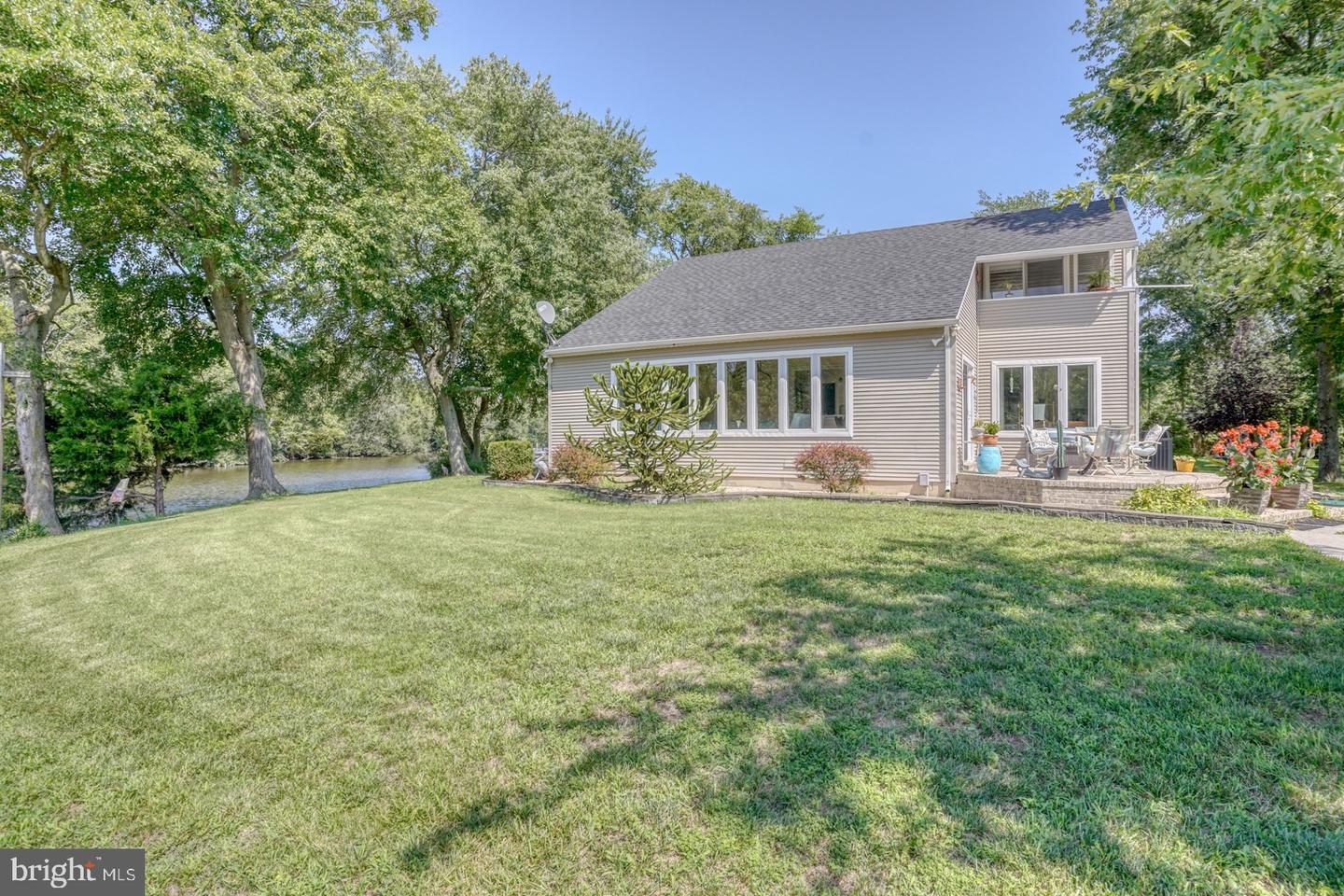 5204 Brown St Property Photo 34