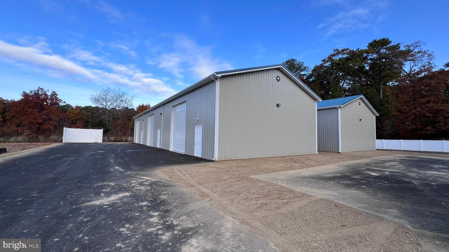 16727 Coastal Hwy Property Photo 2