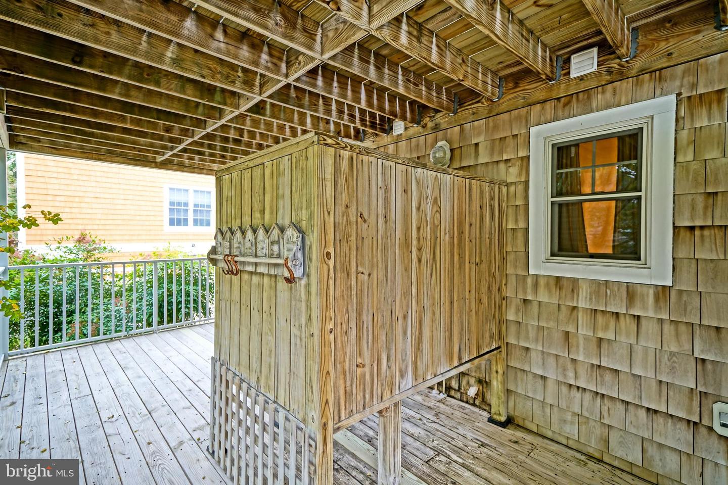 214 Midland Ave Property Photo 55