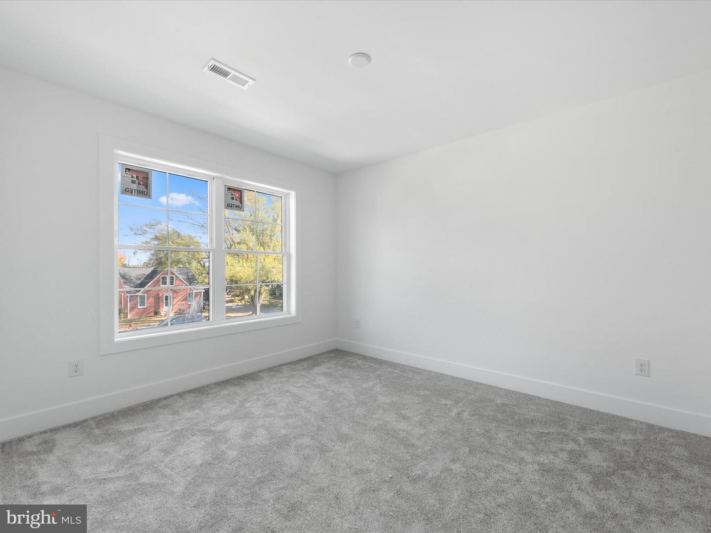 406 Boxwood St Property Photo 30