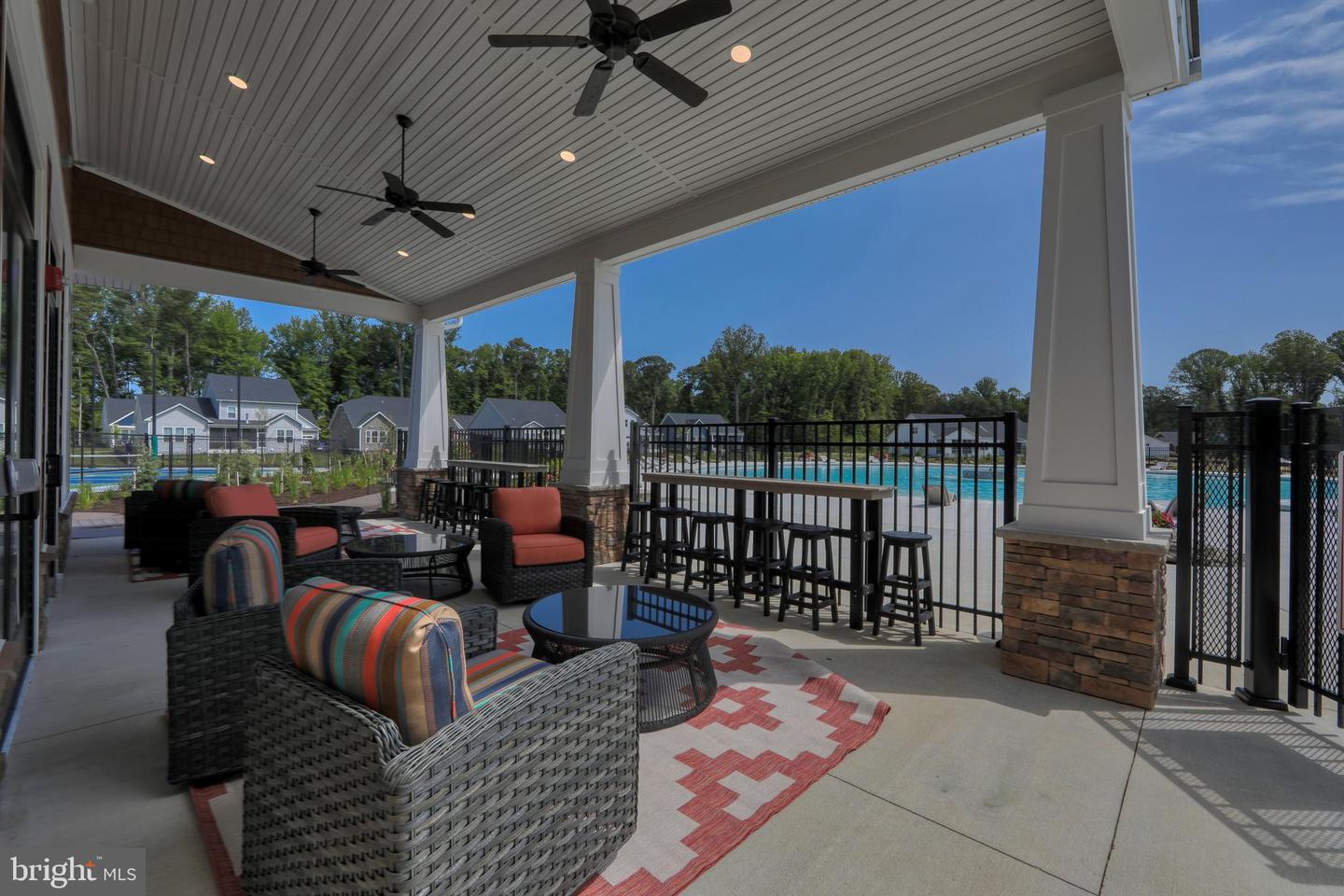 22024 Heartwood Cir Property Photo 8