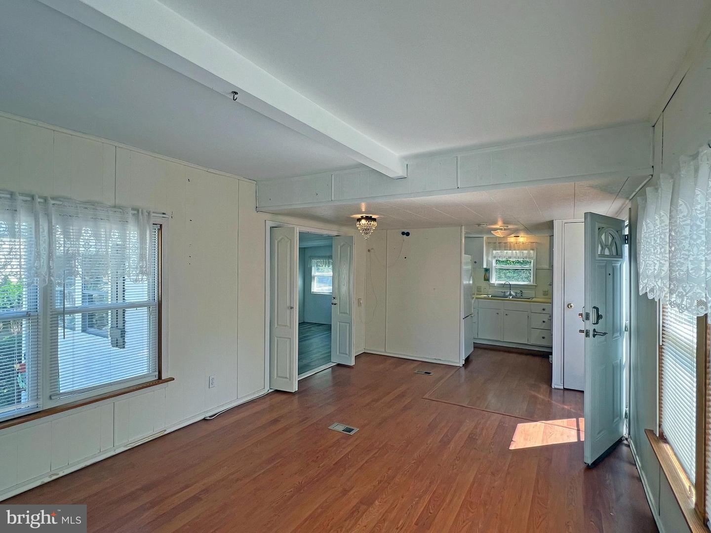 19606 Queen St #31 Property Photo 4