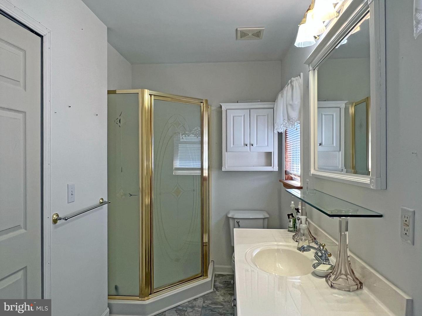 19606 Queen St #31 Property Photo 14