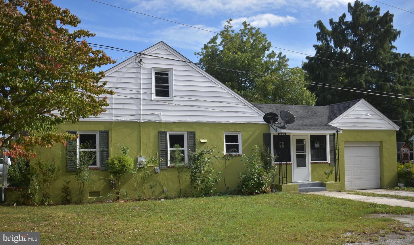 104 School Ln Property Photo