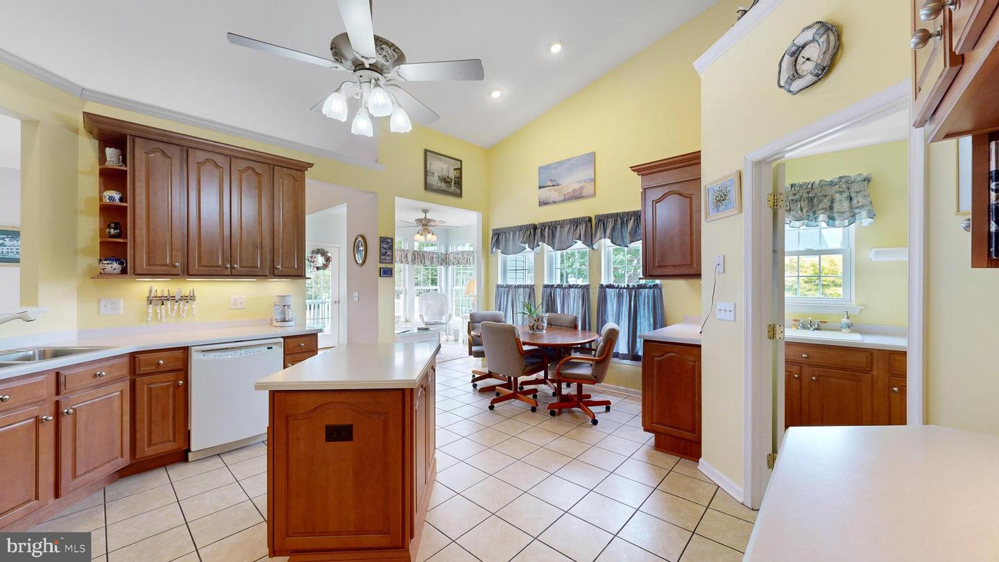15009 Oyster Shell Dr Property Photo 4