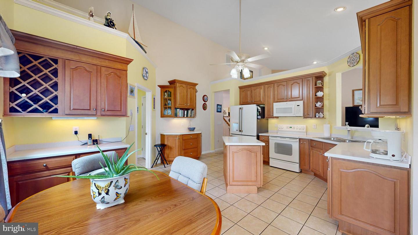 15009 Oyster Shell Dr Property Photo 6