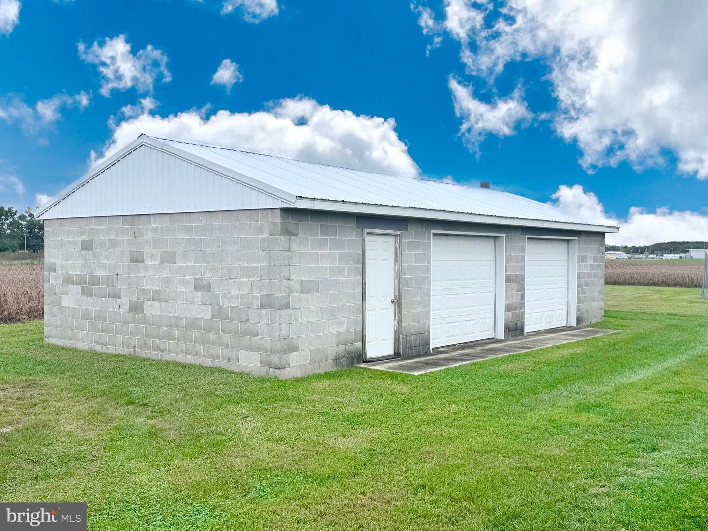 8991 Redden Rd Property Photo 27