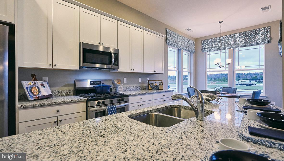 18904 West Gate Ct Property Photo 13