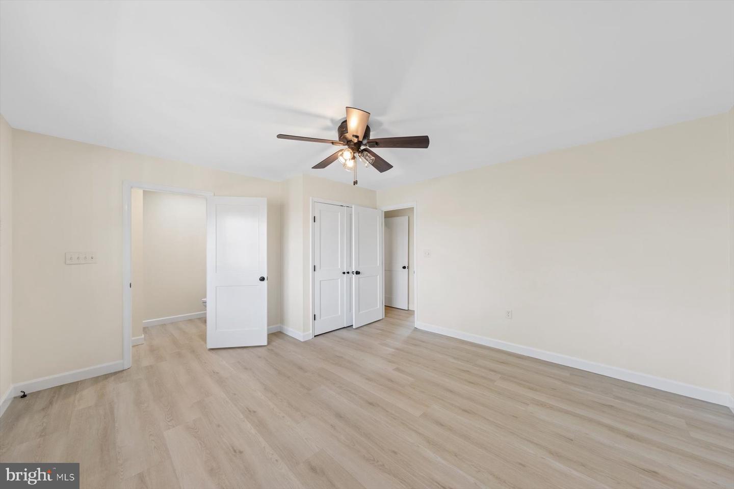 139 W State St Property Photo 26