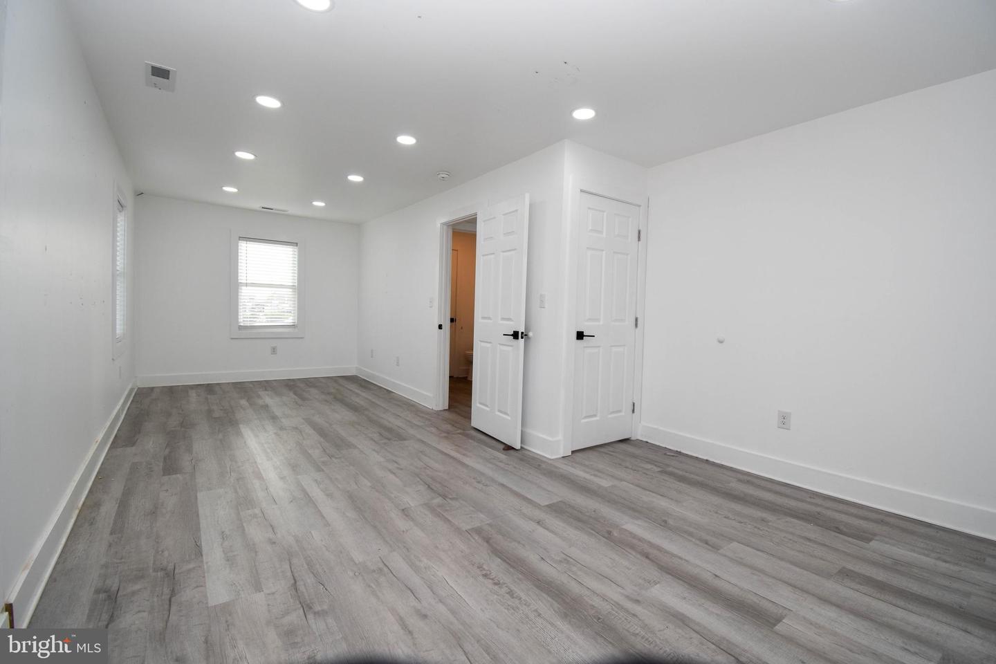28537 Dupont Blvd Property Photo 10