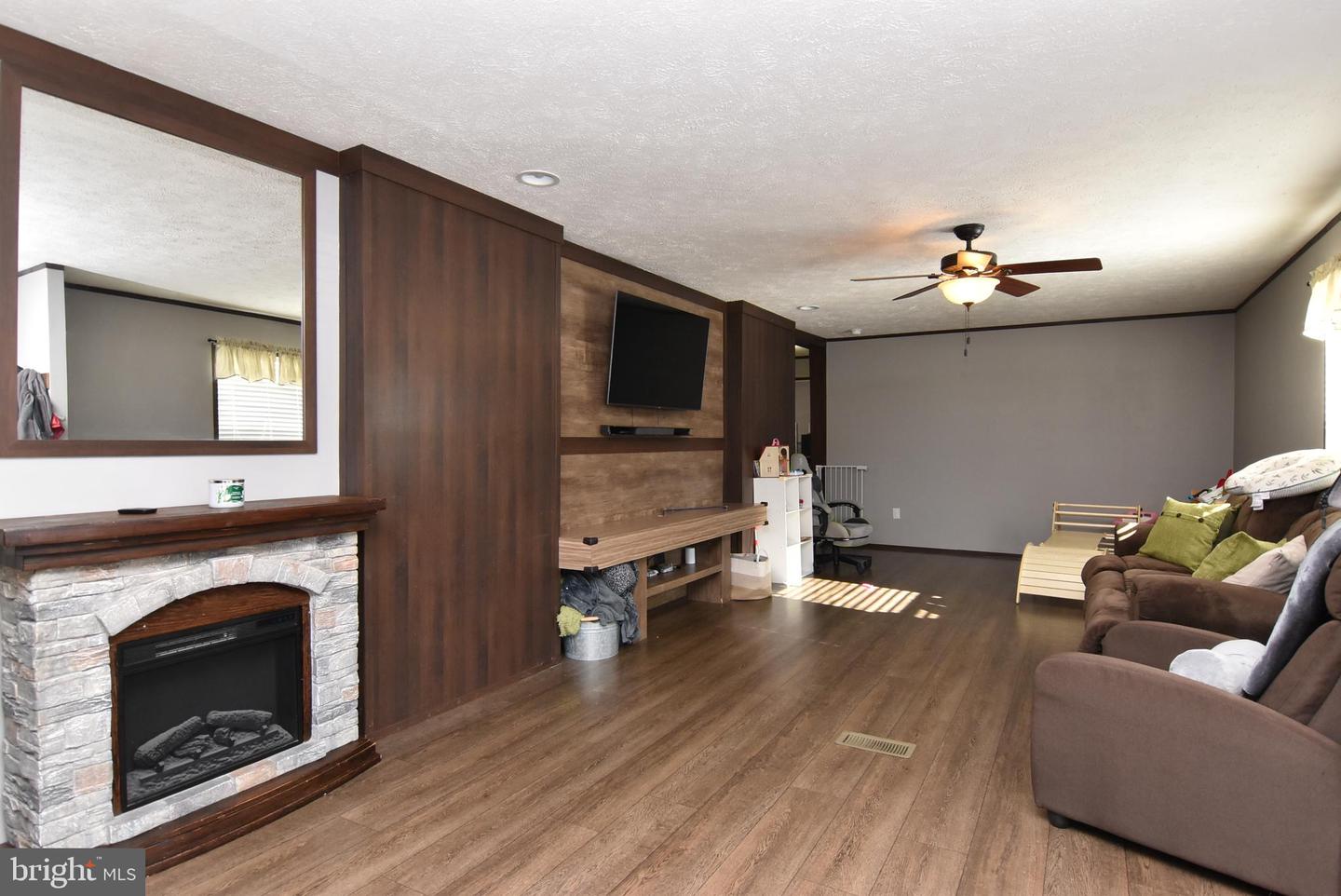 32813 E Berkley Ct Property Photo 6