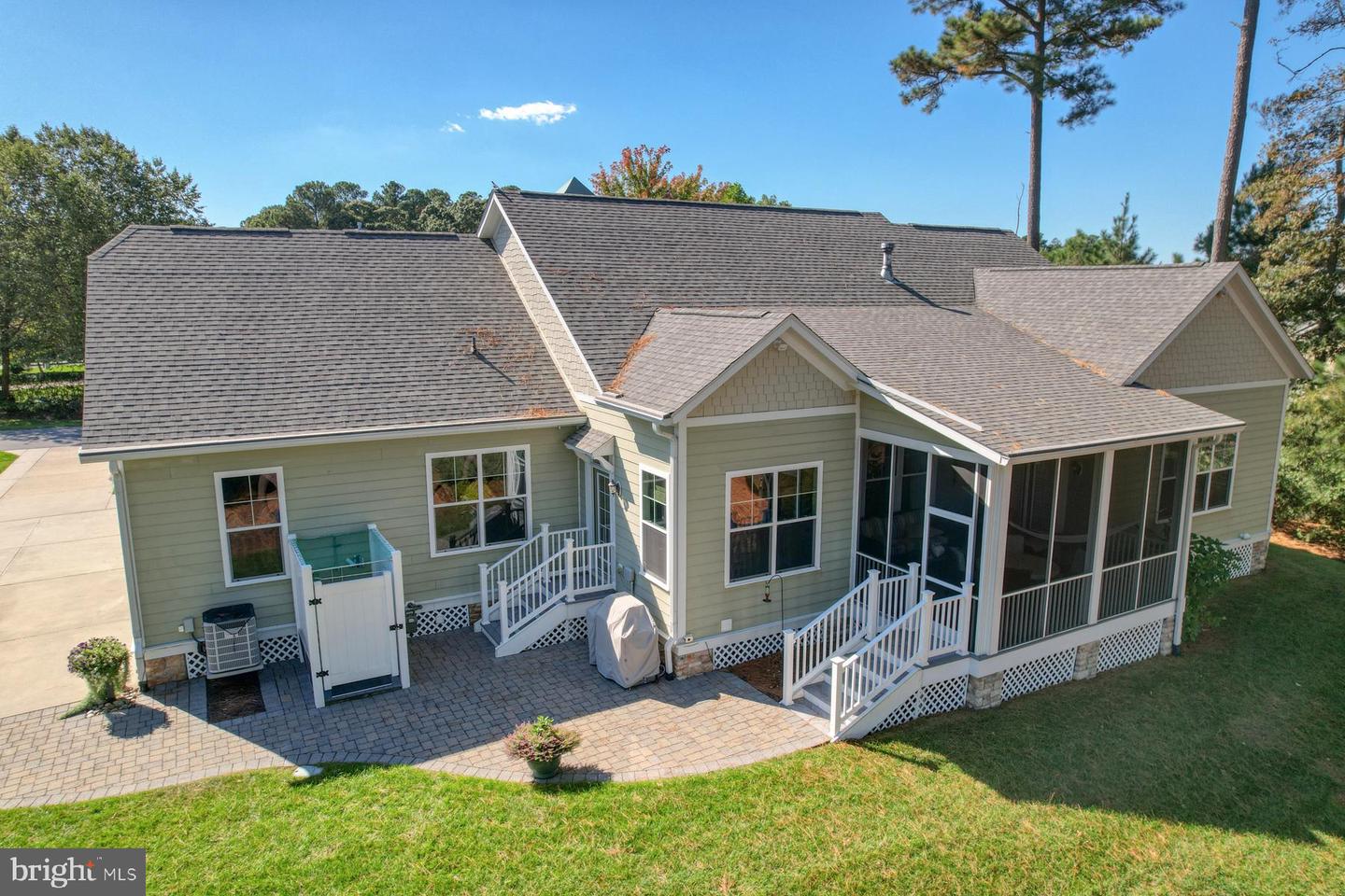 23298 Horse Island Rd Property Photo 6