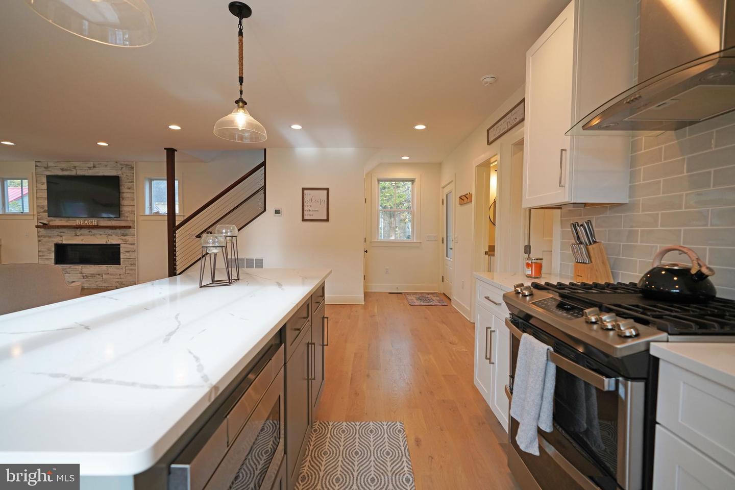 514 Railroad Ave Property Photo 9