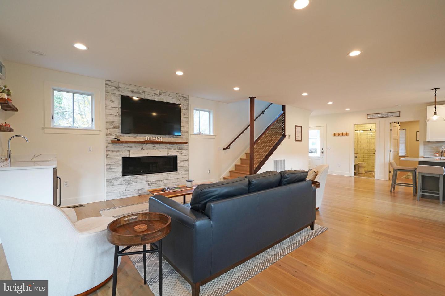 514 Railroad Ave Property Photo 14