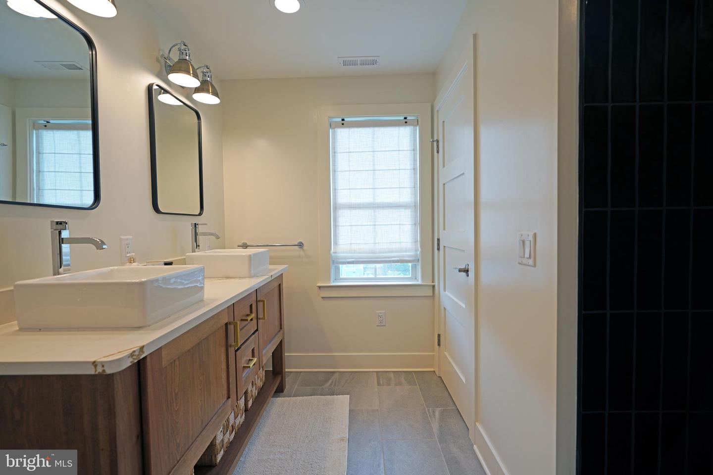 514 Railroad Ave Property Photo 45
