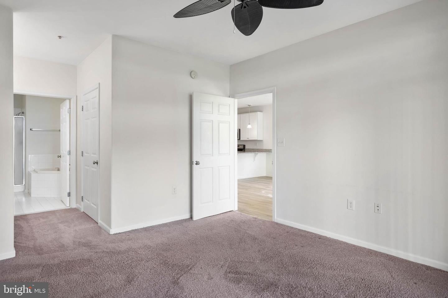 17432 Slipper Shell Way #building 3 Unit 1 Property Photo 10