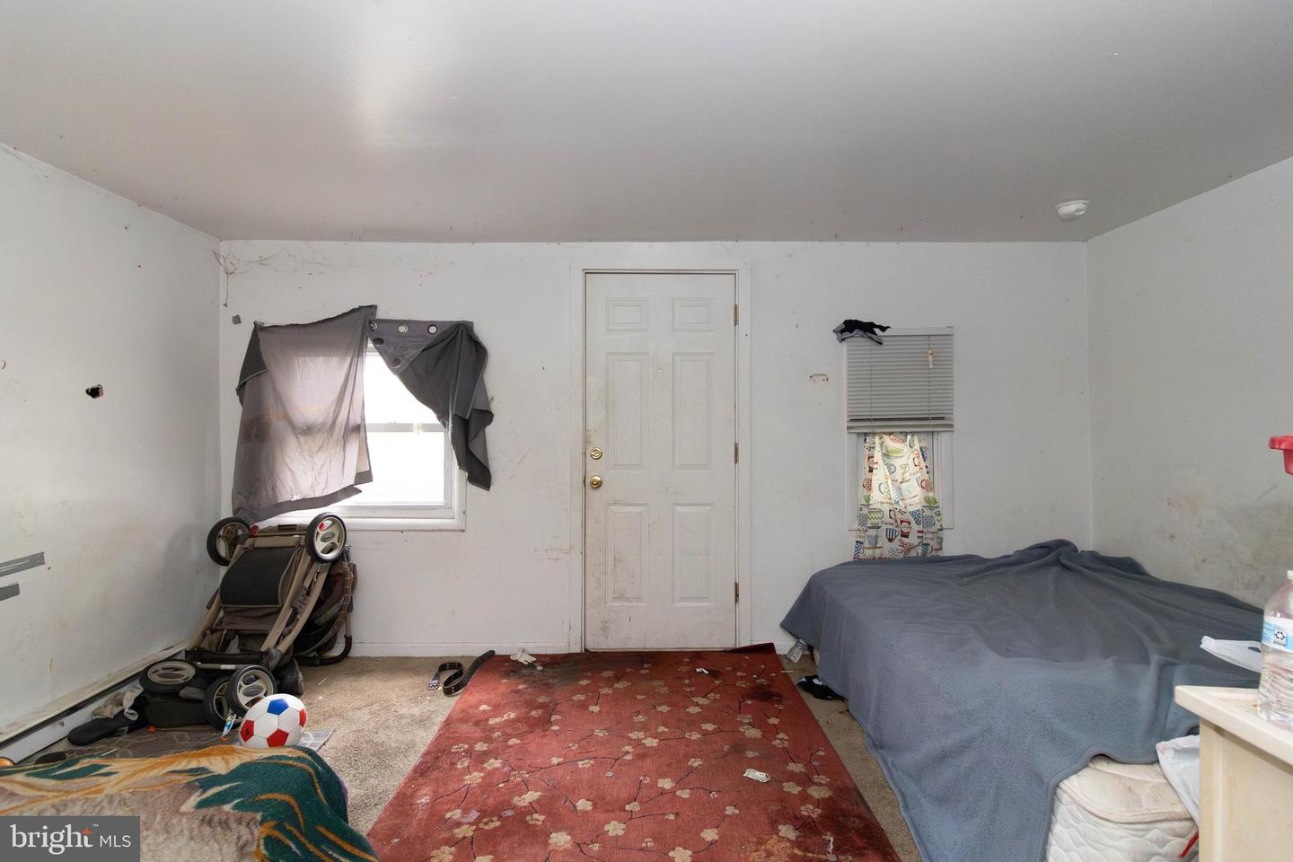 15 & 17 E High St Property Photo 19