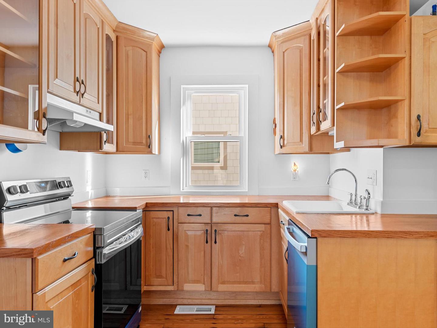 108 Philadelphia St #b Property Photo 13