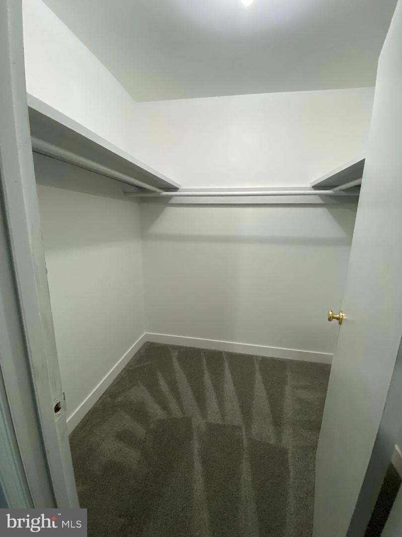 6 W Minor St Property Photo 6