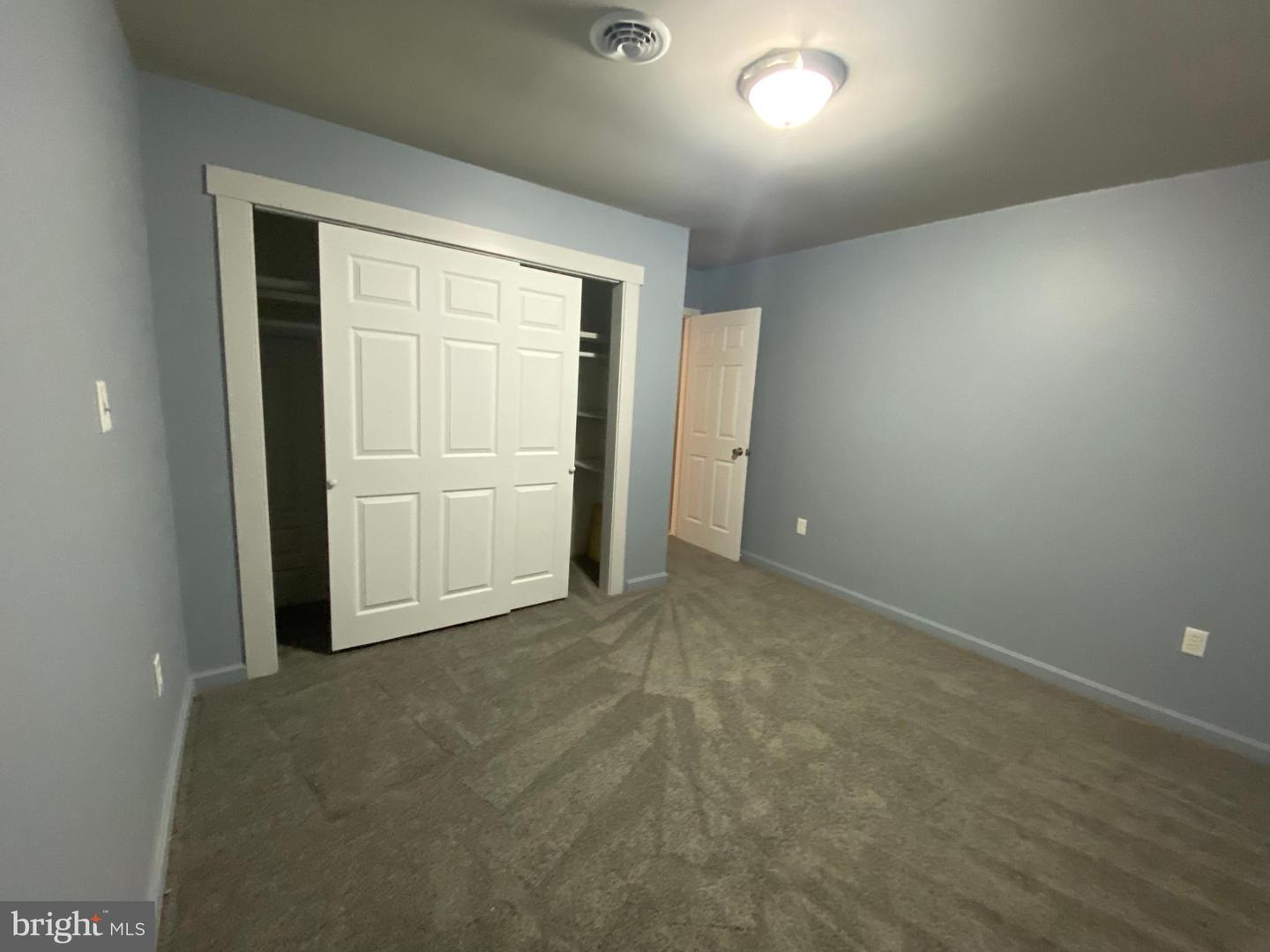 6 W Minor St Property Photo 7