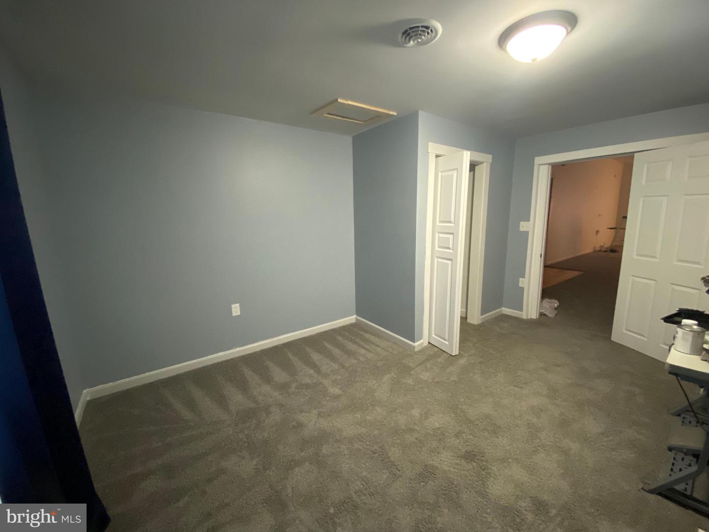 6 W Minor St Property Photo 13