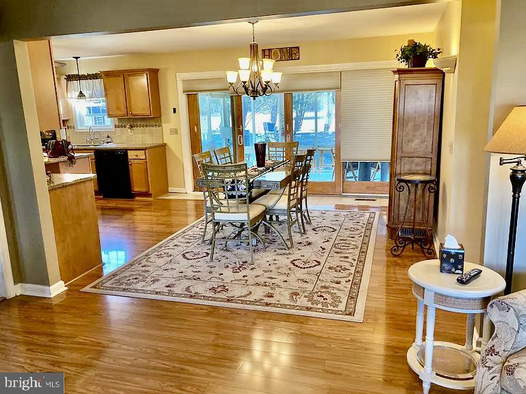 30437 Holts Landing Rd Property Photo 6