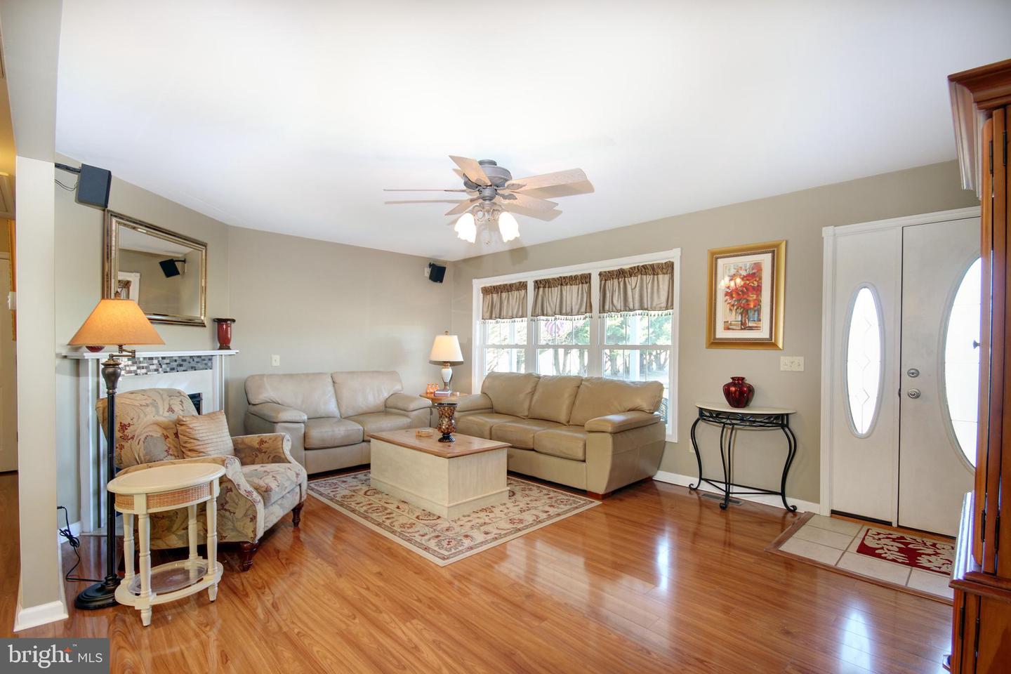 30437 Holts Landing Rd Property Photo 8