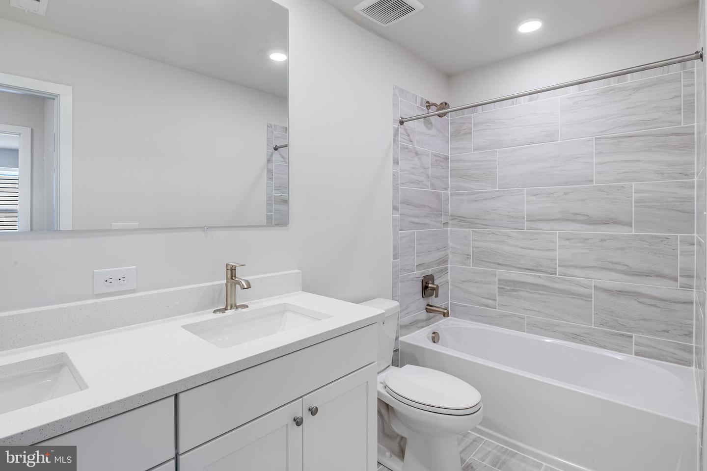 201 Mariners Cir Property Photo 20