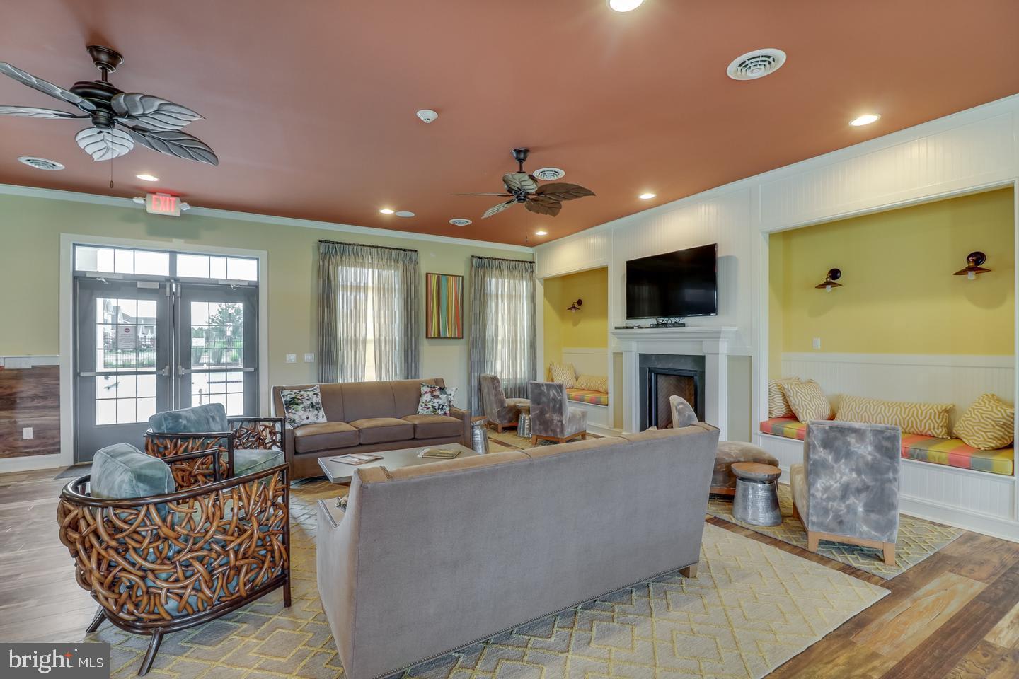 201 Mariners Cir Property Photo 38