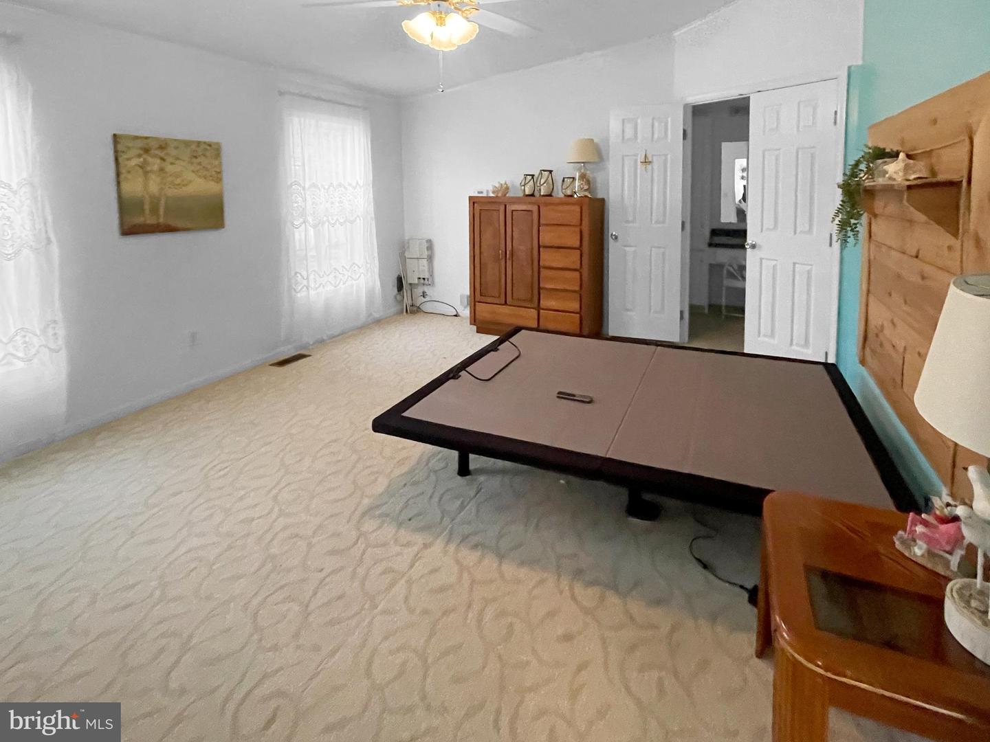 27721 King Charles Dr Property Photo 6