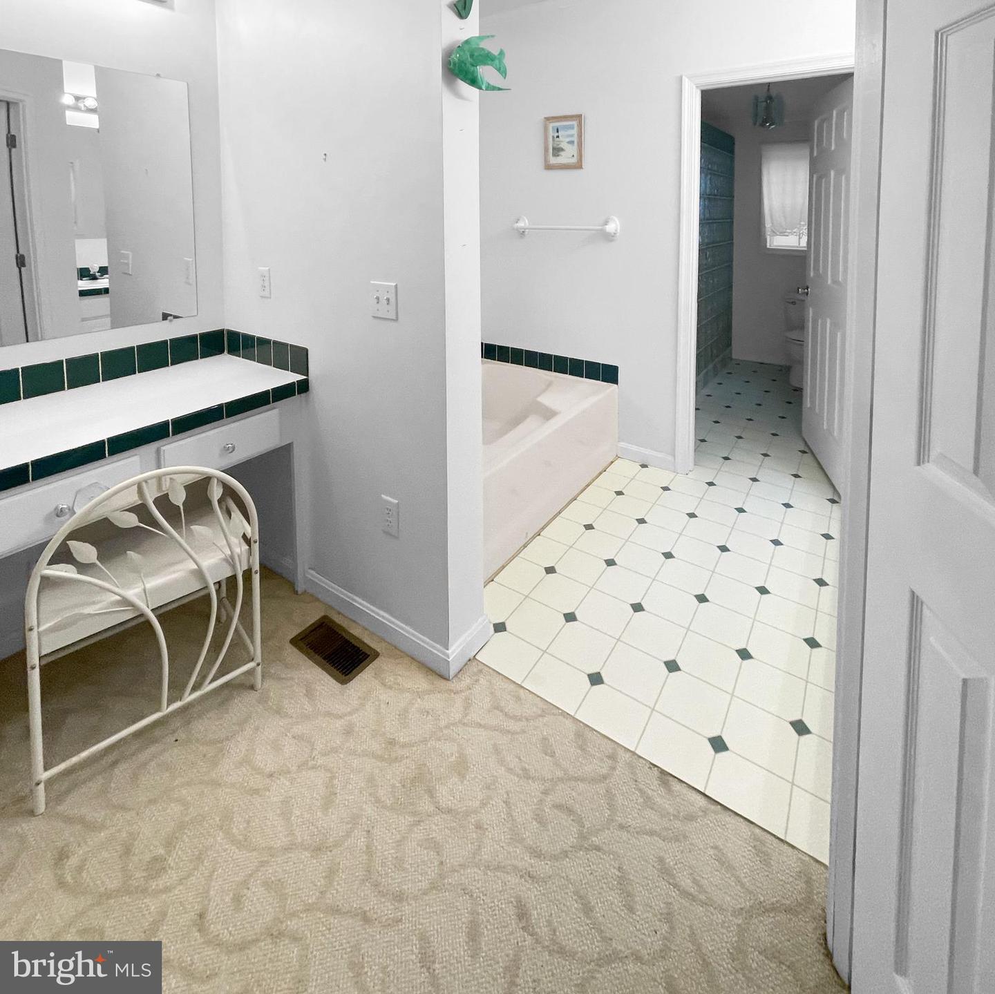 27721 King Charles Dr Property Photo 10