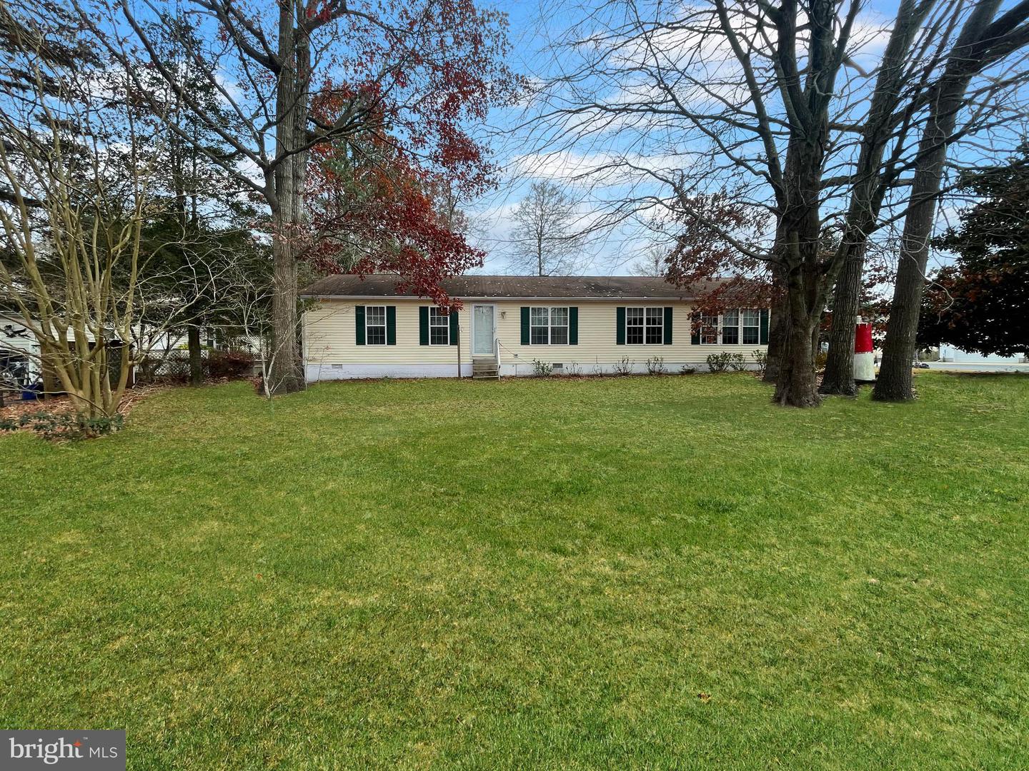 27721 King Charles Dr Property Photo 16