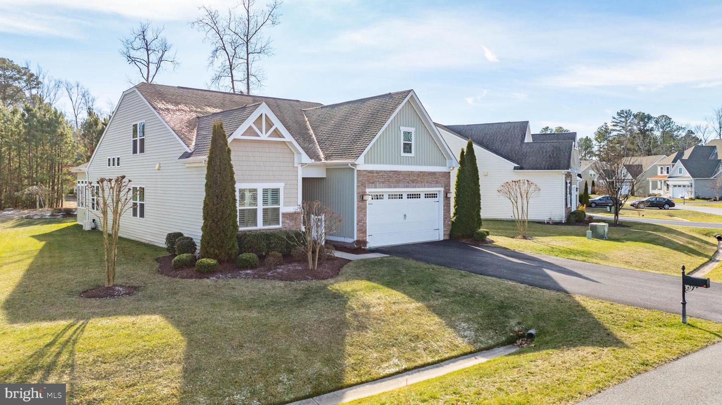 37391 Woods Run Property Photo 4