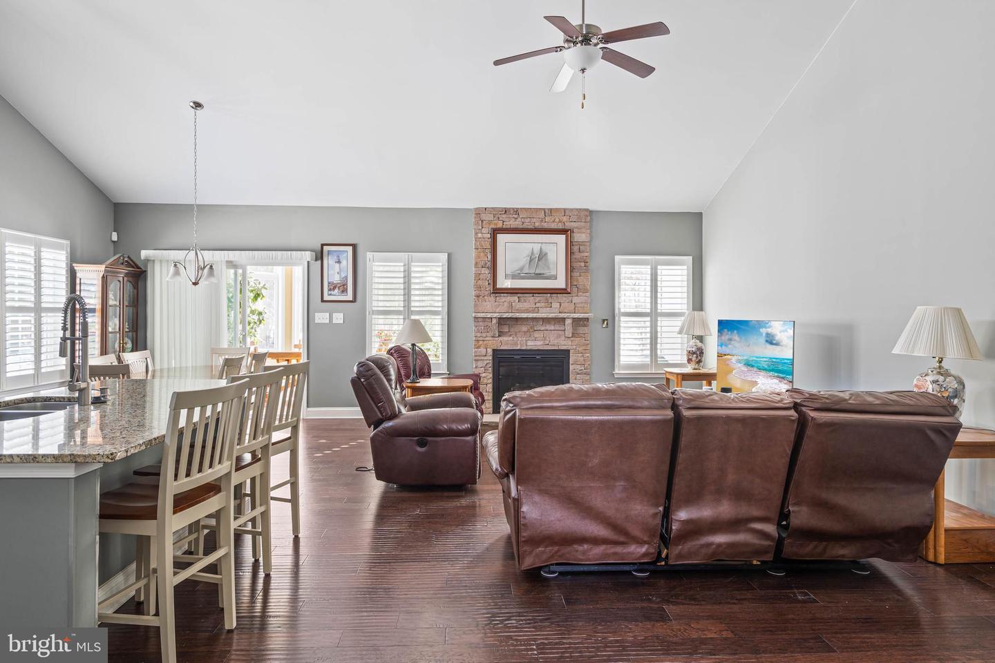 37391 Woods Run Property Photo 8
