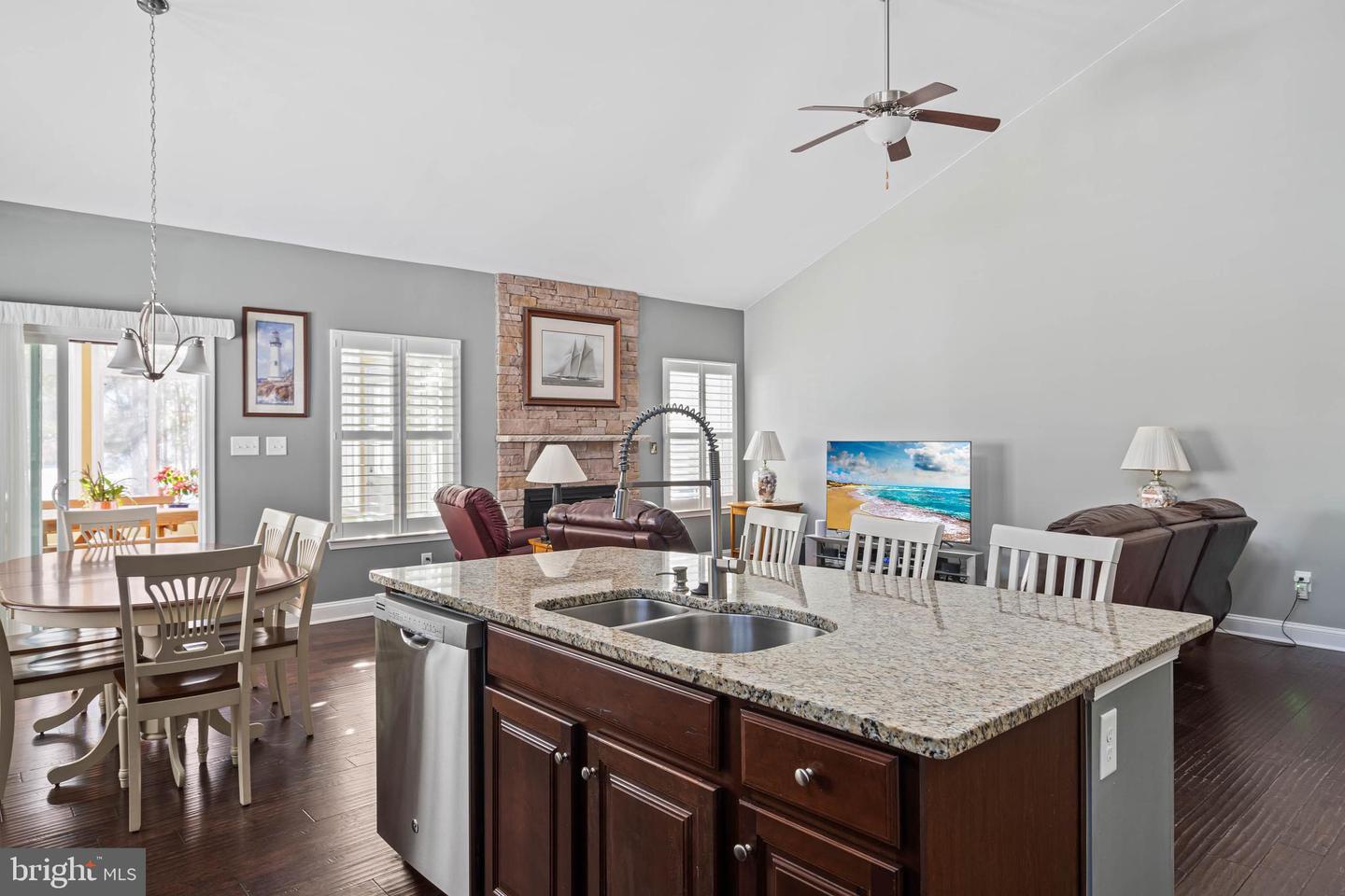 37391 Woods Run Property Photo 12