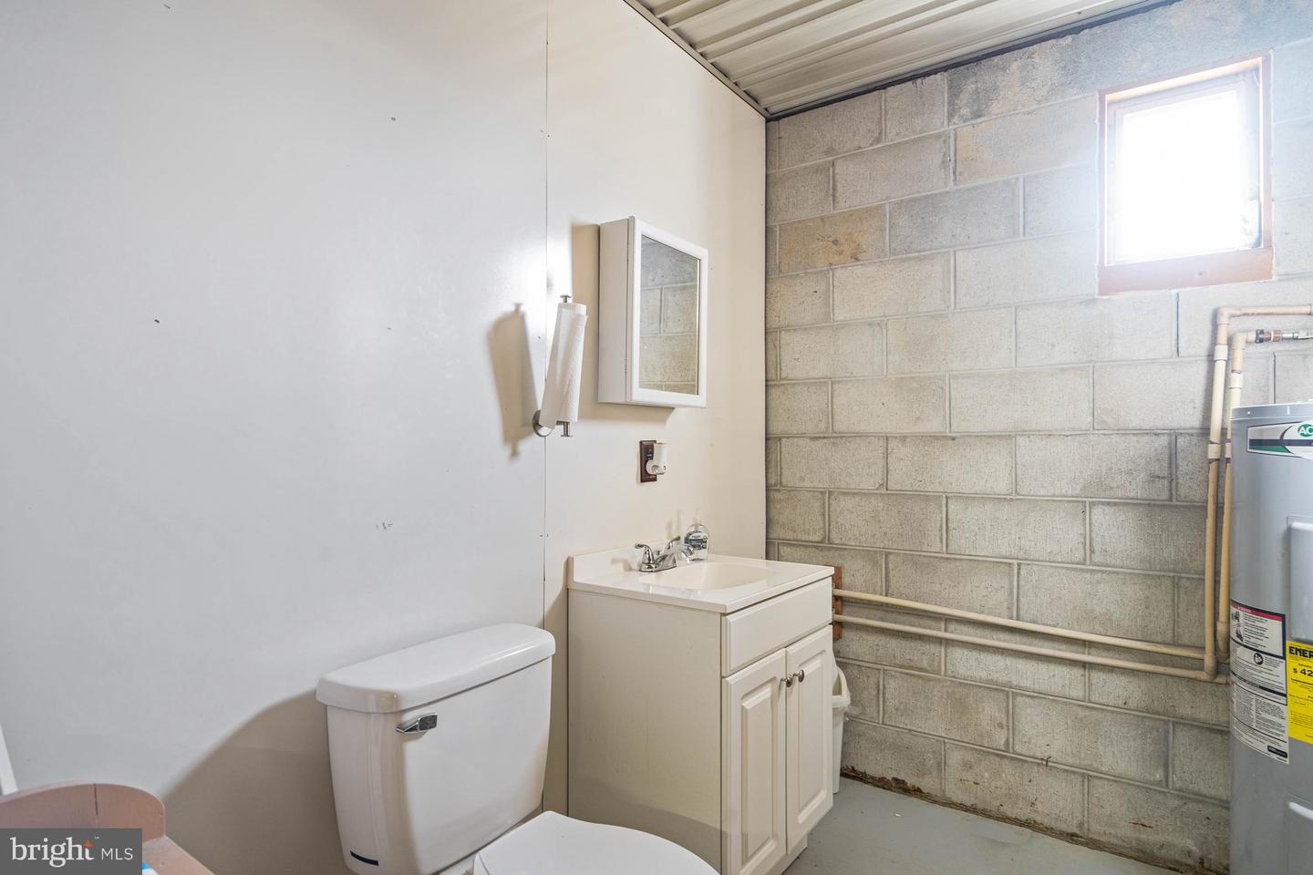 21646 Baltimore Ave Property Photo 9